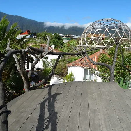 Cosmos Semesterbostad *