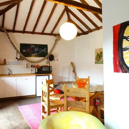 Cosmos Semesterbostad *